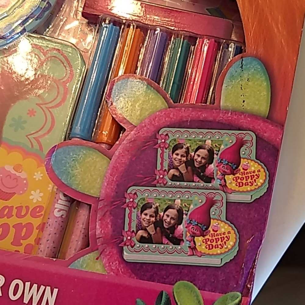 Toy - Picture 3 of 3